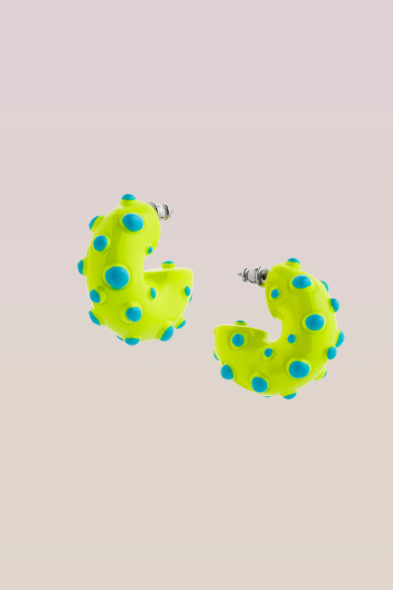 【関税込み】Safsafu グリーン Neon Rave ピアス SafSafu_yellowneonravehoops_ea